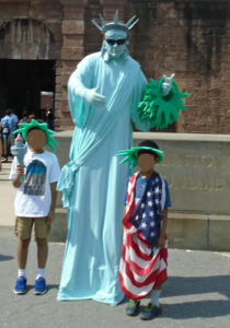 statue of liberty photo op