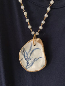 necklace oyster shell navy